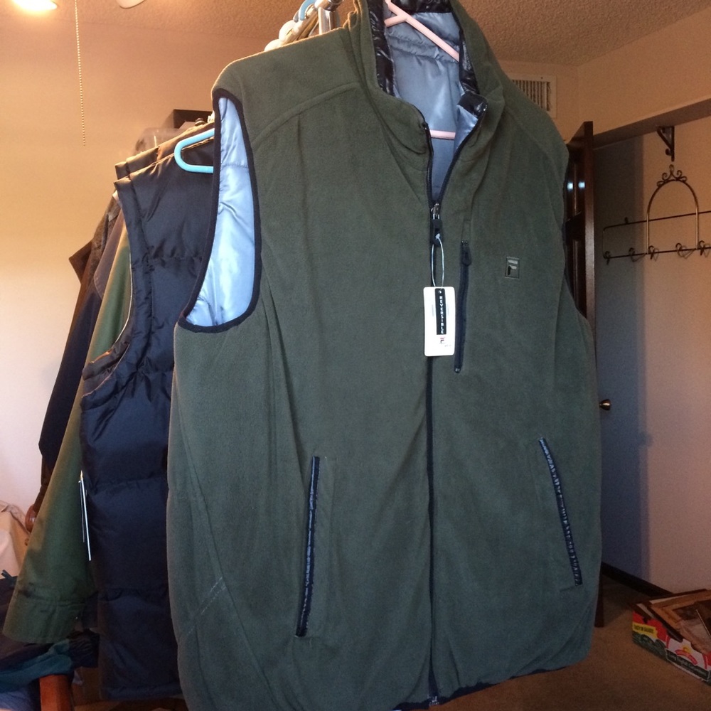 NWT Mens Fila Puffer Vest Reversible Green Gray